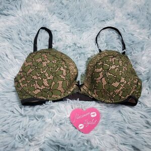 Victoria's Secret Dream Angels Olive Lined Demi Embellished Bra & & Thong 32 D/L